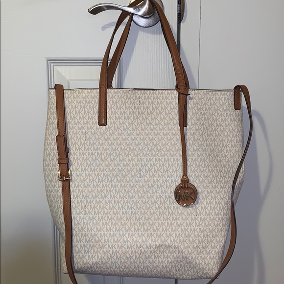 Michael Kors Handbags - Large mk purse